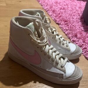 Nike Women's White and Pink High-Top Sneakers